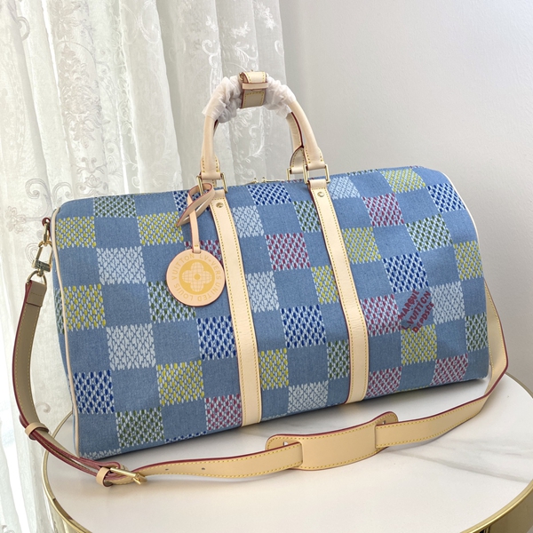 ルイヴィトンバッグ背面デザイン